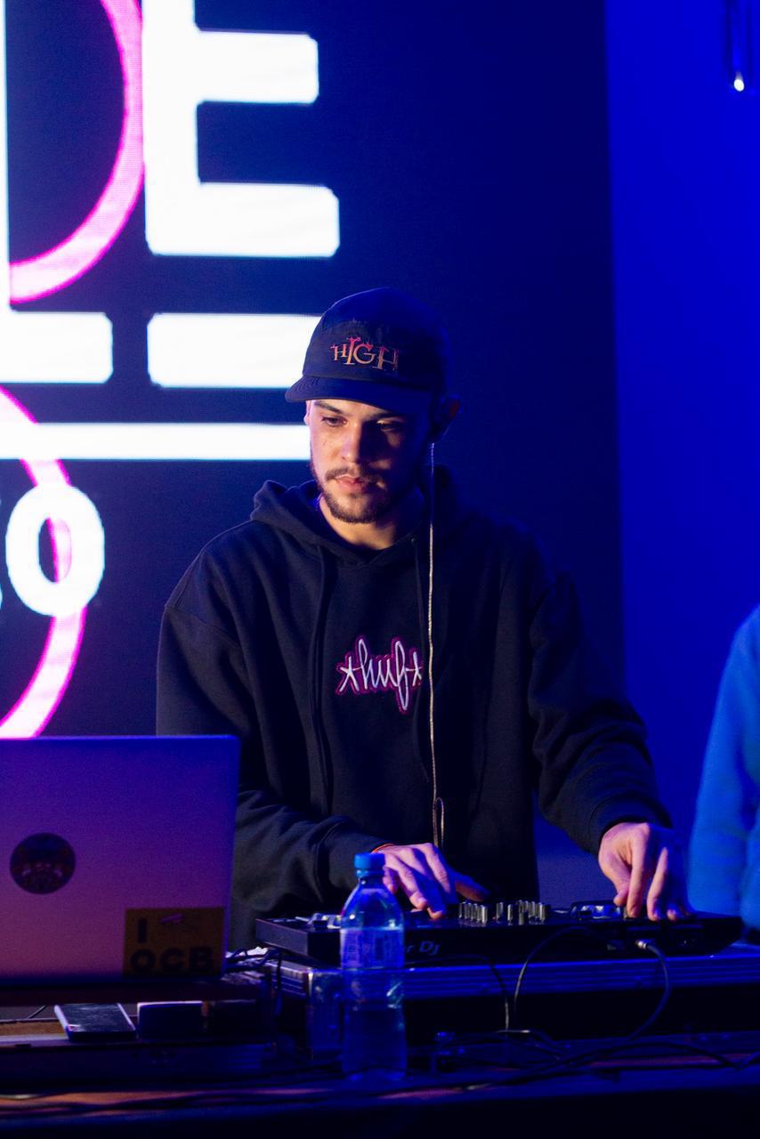 DJ LEO
